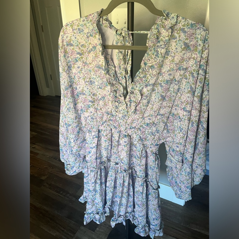 size M never worn!!! So cute!